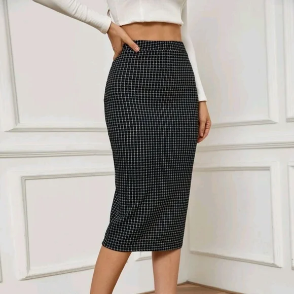 Plaid Print Split Back Skirt Workwear - Picture 3 of 4